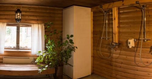 Koupelna v ubytování Hotelli Möhkön Rajakartano - Ilomantsi