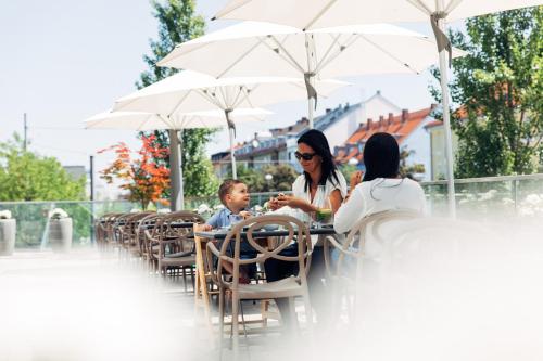 harry's home München hotel & apartmentsの宿泊客