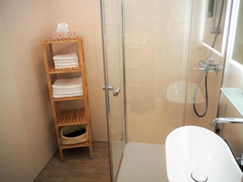 Kopalnica v nastanitvi Central Premium Apartment FREE Parking & Self Check-in