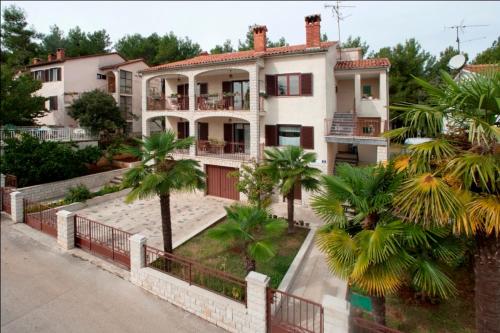 Mihaela Apartments