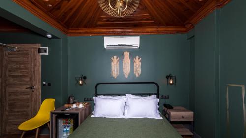 Postel nebo postele na pokoji v ubytování Sunset Hotel Marmaris
