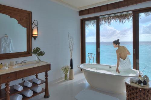 Koupelna v ubytování The Residence Maldives