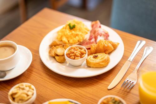 Makanan di atau berdekatan hotel