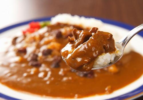 a spoonful of chili and rice on a plate at Hotel Sorriso Hamamatsu in Hamamatsu