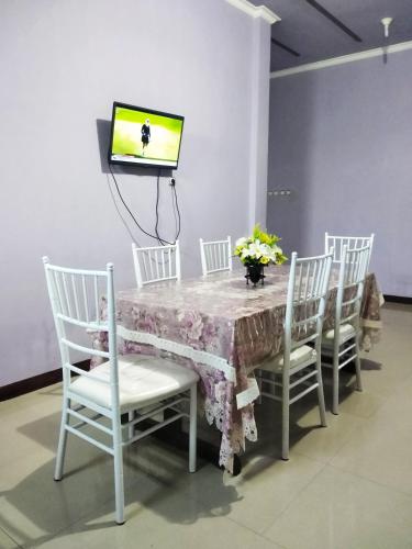 Televisyen dan/atau pusat hiburan di Kurnia Homestay