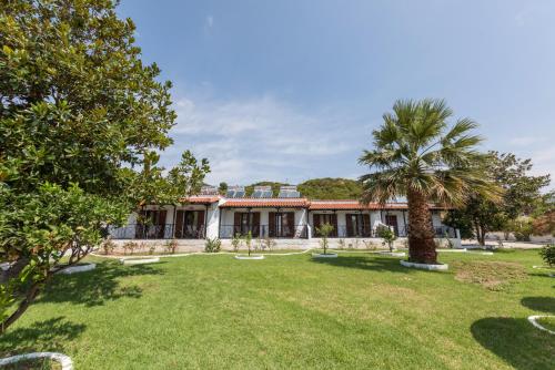 Zahrada ubytování STRAWBERRY Skiathos