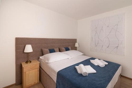 Billede fra billedgalleriet på Villa Village Idylle with heated pool, sauna, jacuzzy and private parking i Sukošan