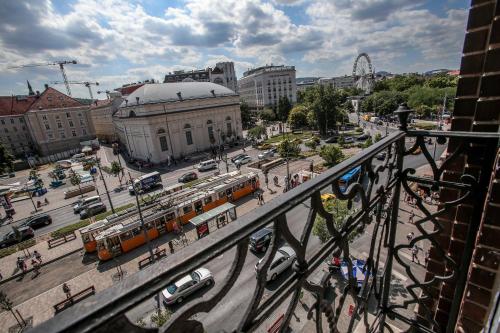 Nespecifikovaný výhled na destinaci Budapešť nebo výhled na město při pohledu z apartmánu