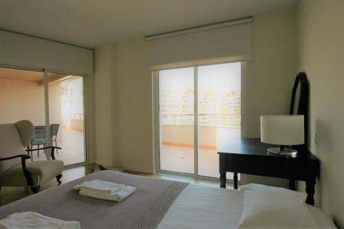 Modern Apartment in Luxurious Condominium
