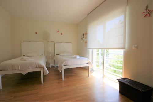 Modern Apartment in Luxurious Condominium