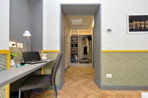 Roma Five Suites photo 75