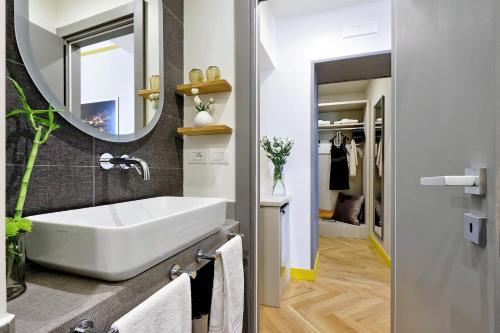 Roma Five Suites photo 55