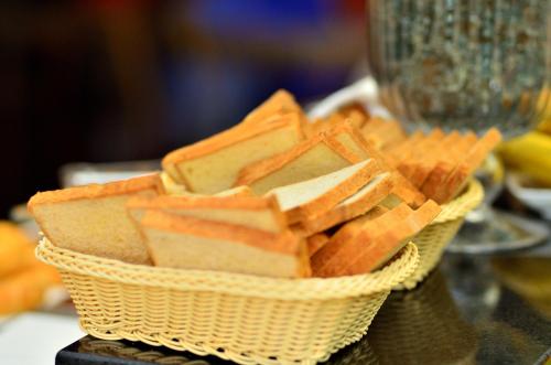 Makanan di atau berdekatan hotel