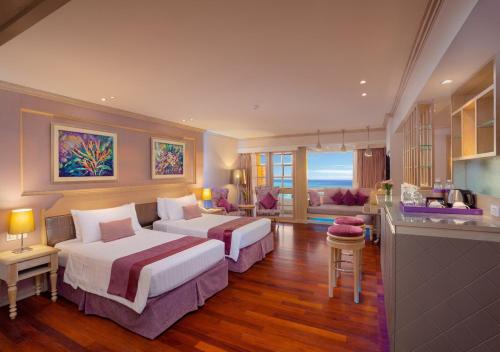 Imagen de la galería de Diamond Cliff Resort & Spa - SHA Extra Plus, en Patong Beach