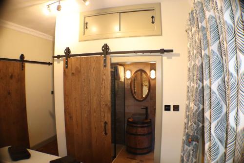 Gallery image of The Victoria Inn Blythswood Snug in Falkirk