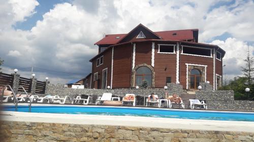 Bazén v ubytování Panorama Karpat nebo v jeho okolí