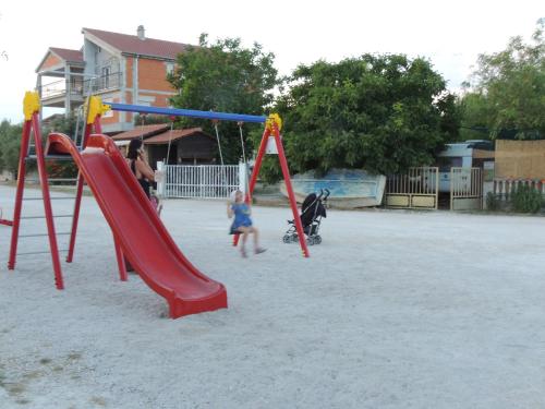 Private apartments, parking, beach distance 350 meters