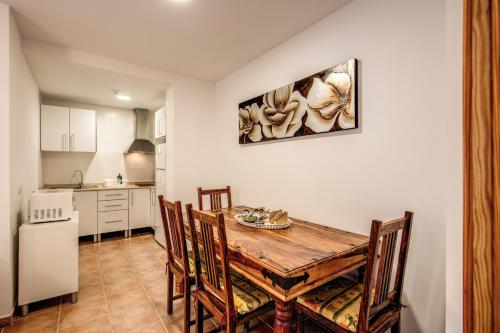 Kuchyň nebo kuchyňský kout v ubytování Granada I Apartments