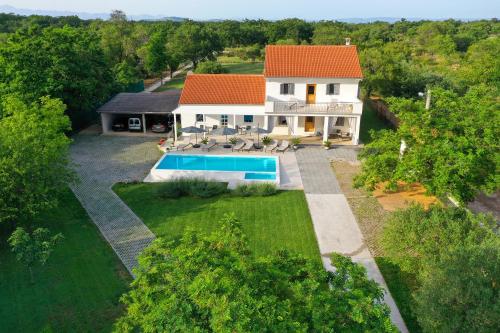 Gallery image of Grandma Mary's Home in Polača