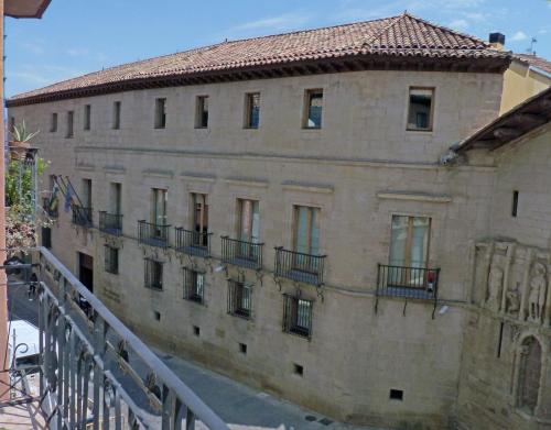 Calle San Bartolomé, 7 - 2. Piso Turístico