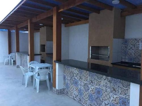 Η κουζίνα ή μικρή κουζίνα στο APARTAMENTO CONDOMÍNIO SUN WAY
