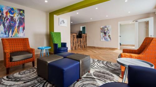 Posezení v ubytování SureStay Hotel by Best Western Florence