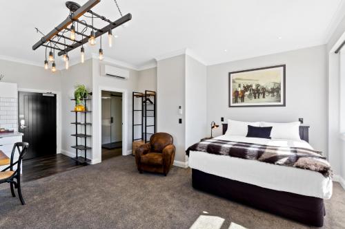 Hokitika Fire Station Boutique Accommodation — Photo of the whole room
