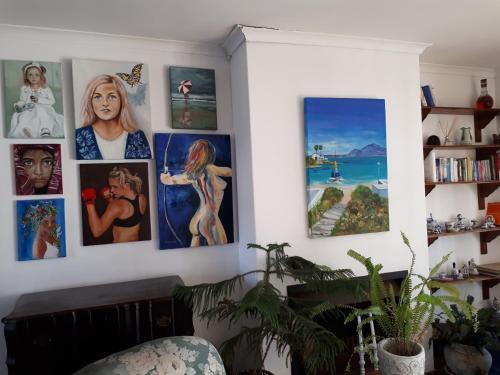 Φωτογραφία από το άλμπουμ του Dolphin Inn Blouberg στο Bloubergstrand