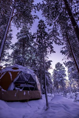 GLØD Aurora Canvas Dome semasa musim sejuk