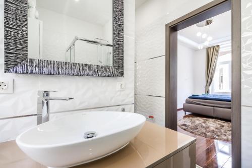 Fotografie z fotogalerie ubytování Centrum Opera Luxury apartment with free garage v Budapešti
