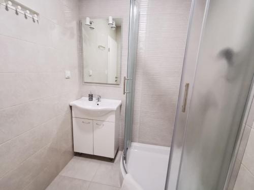 Ένα μπάνιο στο Apartman Lorna