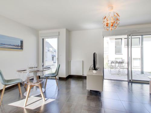 Apartment Domaine d'Augustin Apt B01 by Interhome