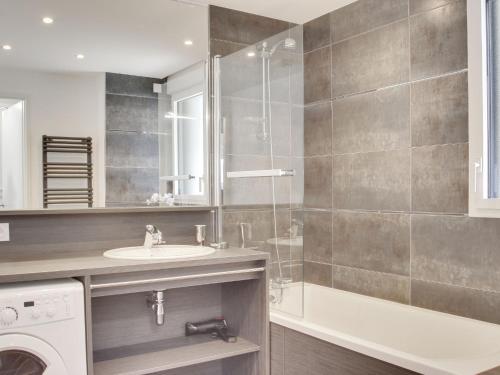 Apartment Domaine d'Augustin Apt B01 by Interhome