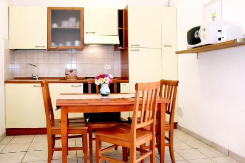 Dapur atau dapur kecil di Residence Teclini