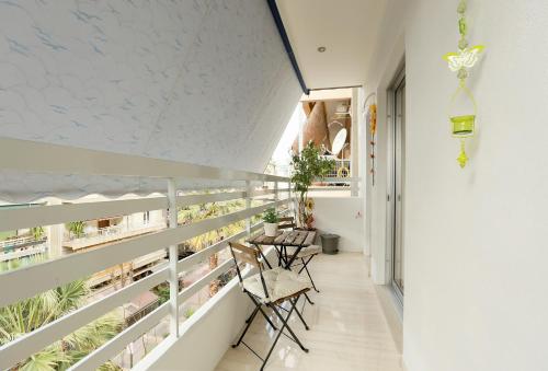 Freshly Refurbished flat, in Central Koukaki