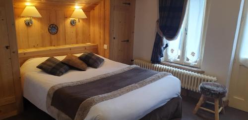Katil atau katil-katil dalam bilik di Hôtel Le Sporting