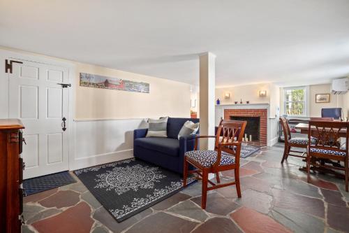 Olde New House – Photos 2