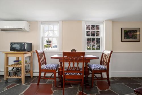 Olde New House – Photos 4