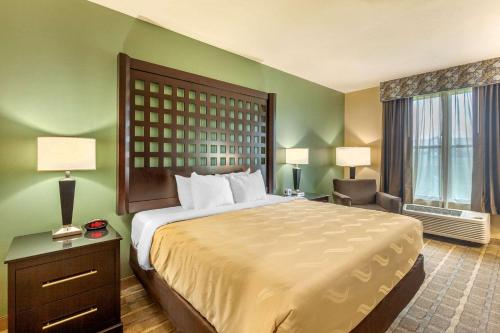 Postel nebo postele na pokoji v ubytování Quality Inn & Suites Durant