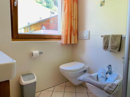 Bilik mandi di Apartments Grossgasteiger