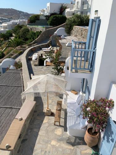Gambar di galeri bagi Beachfront Mykonos Guest House di Ornos