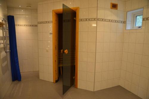 Ett badrum på Brostigen 8, Vemdalsskalet