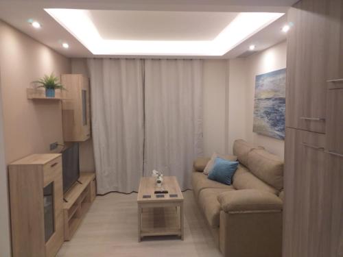 Gallery image of Apartamentos Vacacionales Joctis, 2º B in Fuengirola