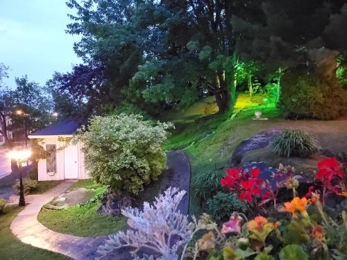 Zahrada ubytování Gite Au P'tit Manoir B&B