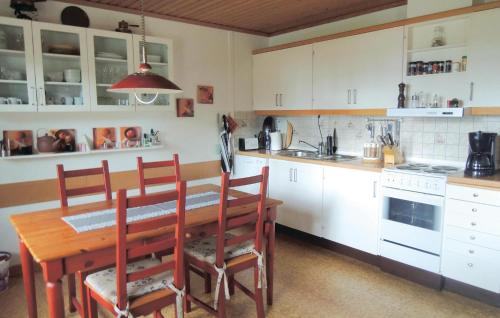 Η κουζίνα ή μικρή κουζίνα στο Holiday Home Vittaryd Xviii
