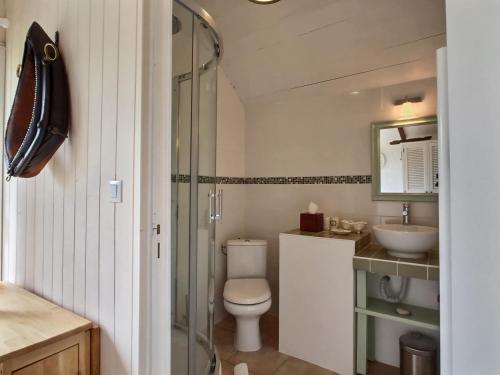 Koupelna v ubytování Stable Chambre d'Hote at Kergudon