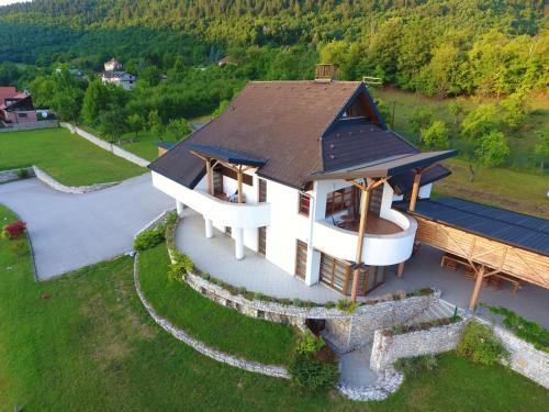 Gambar di galeri bagi Luxury Hill Residence di Sarajevo