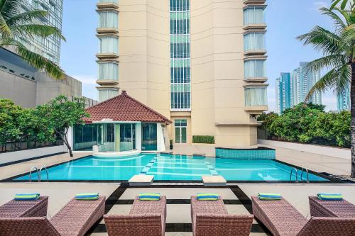 Πισίνα στο ή κοντά στο Mercure Jakarta Kota