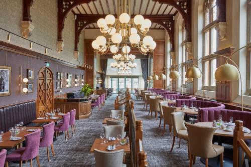 Restaurace v ubytování Stanbrook Abbey Hotel, Worcester