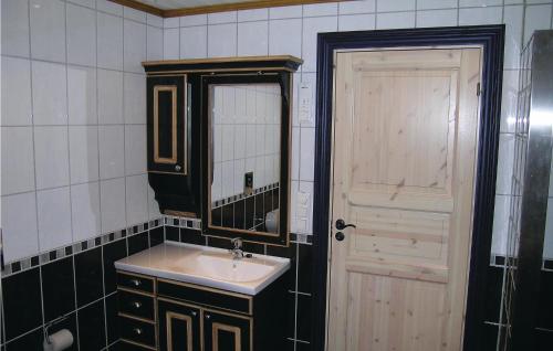Koupelna v ubytování Lovely Home In Hemsedal With Wifi